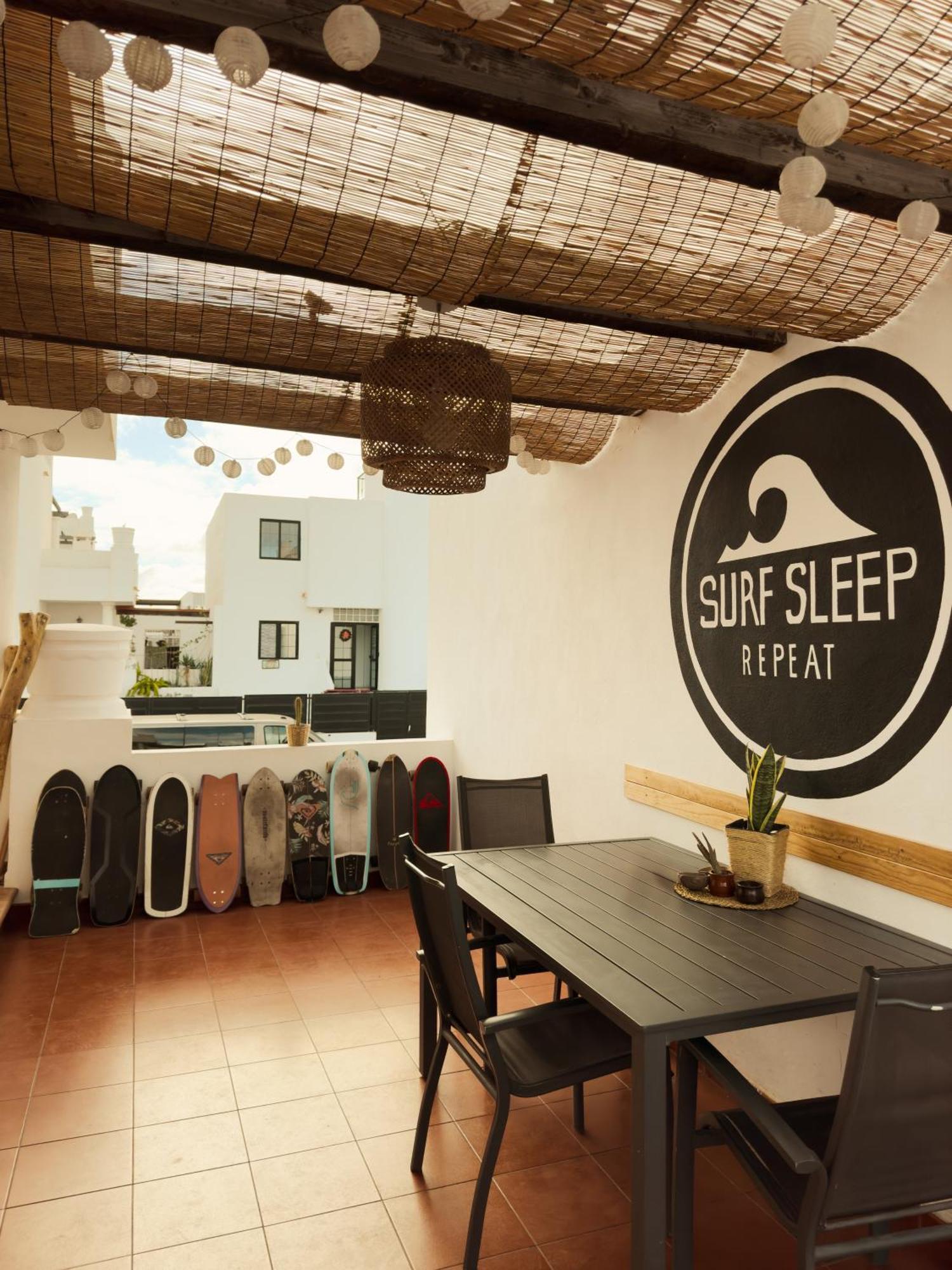 Хостел Surf&Sleep Коральео Экстерьер фото